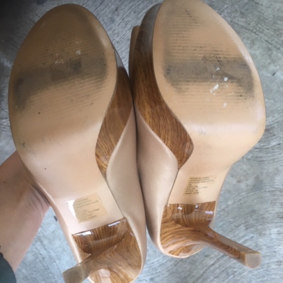 BAKERS Tan Shimmer Leather Platform Wood Heels - Picture 7 of 8